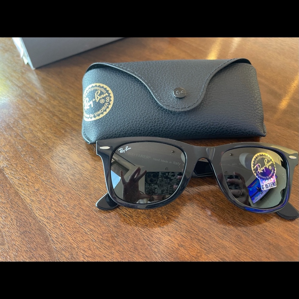 Brand: ray band.       Color: black